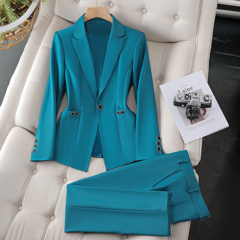 KYLIE | Elegant Suit